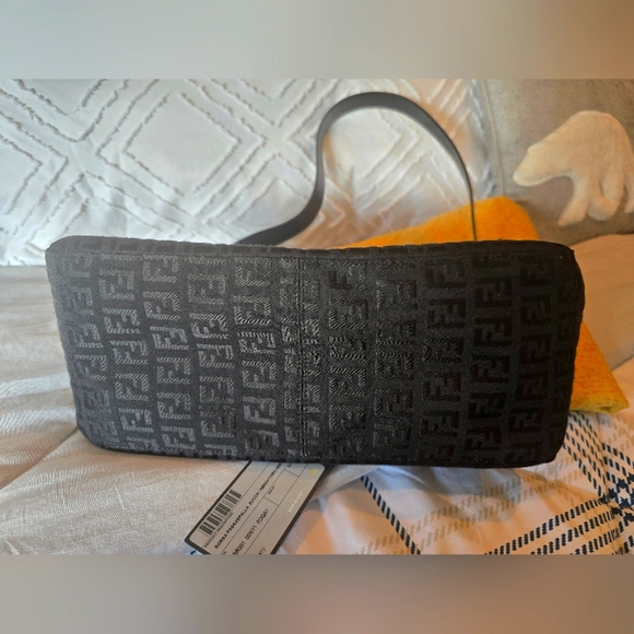 Fendi Mamma Baguette - Picture 6 of 16